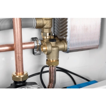 Zestaw separacyjny PrimoBox AHB 620 w szafce, 2 pompy Grundfos UPM3 Auto